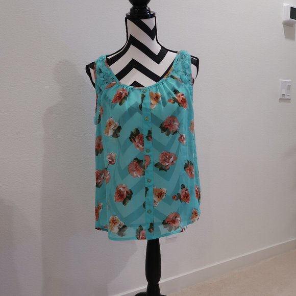 Floral Sleeveless Top - Picture 1 of 5